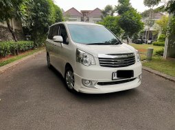 Toyota NAV1 V Limited Luxury 2014 AT KM 85rb Istimewa