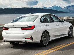 BMW 3 Series 320d 2019 Putih 9