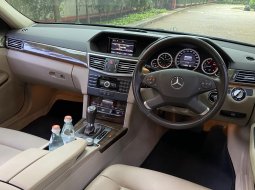 ORI Mercedes Benz E250 W212 2010 kondisi full ori 9