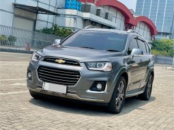 Chevrolet Captiva LTZ 2017 Abu-abu 3