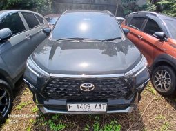 Toyota Veloz Q CVT 2022 Hitam