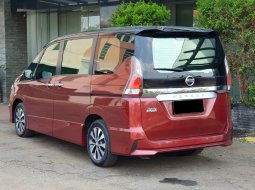 Nissan Serena Highway Star 2022 merah km 30rban cash kredit proses bisa dibantu 7