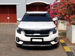 Kia Seltos EX Plus 2021 putih km 55 rban sunroof cash kredit proses bisa dibantu