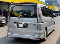 Nissan Serena Highway Star 2013 6