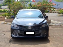 Toyota Camry 2.5 V 2019 hitam sunroof km 67 ribuan cash kredit proses bisa dibantu