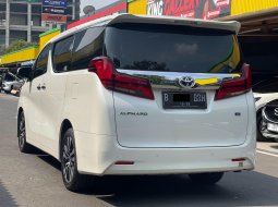 Toyota Alphard 2.5 G A/T 2020 MPV 4