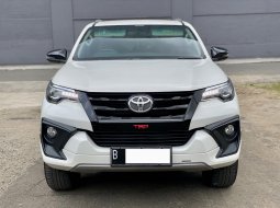 Toyota Fortuner 2.4 TRD AT 2019 Putih 1