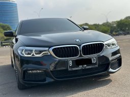 PROMO!! BMW 530i M SPORT AT HITAM 2020 1