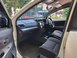 Toyota Veloz 1.3 M/T 2017 MPV manual 6