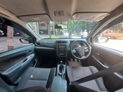 Toyota Veloz 1.3 M/T 2017 MPV manual 4