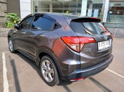 Promo Honda HR-V E CVT 2018 Abu-abu *57SZX 5