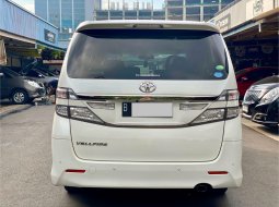 Toyota Vellfire Z Golden at 2015 Putih 5