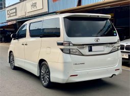 Toyota Vellfire Z Golden at 2015 Putih 4