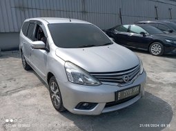 Nissan Grand Livina XV 2016 Silver 2