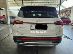 Hyundai Santa Fe 2.2 Signature AT ( Matic ) 2022 / 2023 Putih Km Antik low 17rban Good Condition 6