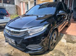 Honda HR-V 1.8L E Prestige AT 2021 Hitam 2