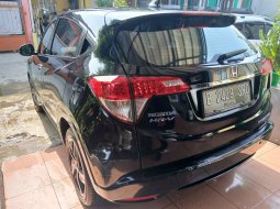 Honda HR-V 1.8L E Prestige AT 2021 Hitam 6