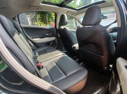 Honda HR-V 1.8L E Prestige AT 2021 Hitam 8