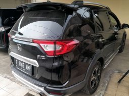 Honda BR-V Prestige CVT 2017 Hitam 5