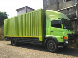 MURAH+banBARU Hino engkel 4x2 FG 235 JP box besi 2018 bok