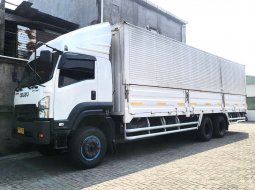 MULUS+banBARU MURAH Isuzu Giga tronton 6x2 wingbox 2023 wing box