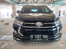 Toyota Venturer 2.0 AT 2020 Hitam