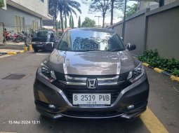 Honda HR-V 1.8L Prestige AT 2018 Abu-abu