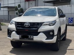 BANTING HARGA!! TOYOTA FORTUNER 2.4 TRD AT PUTIH 2019 3