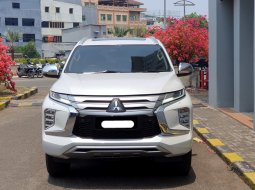 Mitsubishi Pajero Sport Dakar 4x2 AT 2022 putih sunroof diesel cash kredit proses bisa dibantu