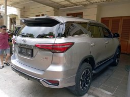 Toyota Fortuner New  4x2 2.8 A/T DSL GR Sport 2022 5