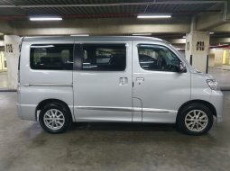 Daihatsu Luxio 1.5 X A/T 2015 gresss siap pakai 9