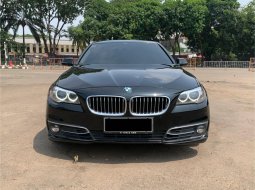 BMW 520i AT HITAM 2016