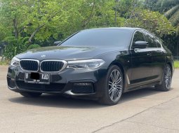 SIAP PAKAI&BERGARANSI!! 2020 BMW 530i M SPORT AT HITAM 3