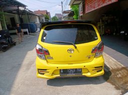 Toyota Agya 1.2 GR Sport A/T 2022 Kuning 4