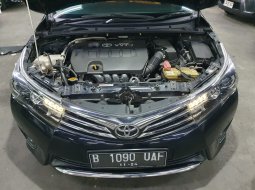 Toyota Corolla Altis 1.8 V AT 2015 gresss 14