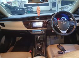 Toyota Corolla Altis 1.8 V AT 2015 gresss 10