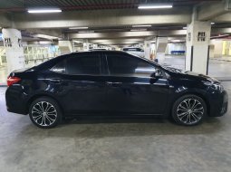 Toyota Corolla Altis 1.8 V AT 2015 gresss 19