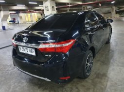 Toyota Corolla Altis 1.8 V AT 2015 gresss 4