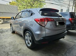 Honda HRV E AT ( Matic ) 2018 Abu² Muda Km 67rban jakarta timur 5