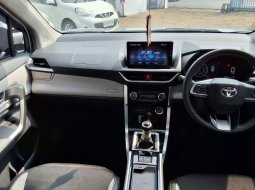 Toyota Avanza 1.5 New Veloz Manual 2022 Silver 6