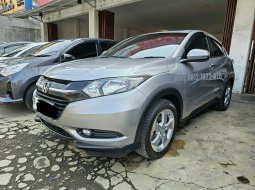 Honda HRV E AT ( Matic ) 2018 Abu² Muda Km 67rban jakarta timur 3