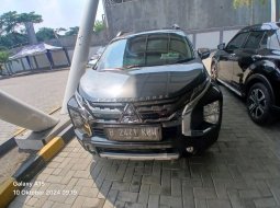 Mitsubishi Xpander Cross Premium Package AT 2020 Abu-abu