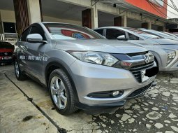 Honda HRV E AT ( Matic ) 2018 Abu² Muda Km 67rban jakarta timur 2