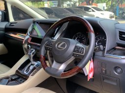 Lexus LM 350 Lambordi 2018 12