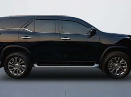 Toyota Fortuner VRZ 2.8 AT 2022 6