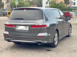 SIAP PAKAI HONDA ODYSSEY 2.4 AT GREY 2012 PROMO 4