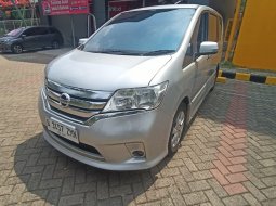 Nissan Serena Hws 2.0  AT 2013 Silver - TDP Rendah - Mobil Bekas Berkualitas 4