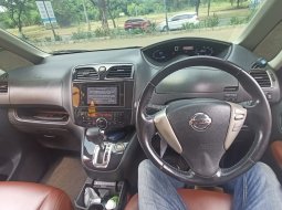 Nissan Serena Hws 2.0  AT 2013 Silver - TDP Rendah - Mobil Bekas Berkualitas 5