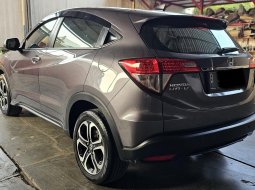 Honda HRV E A/T ( Matic ) 2021 Abu2 Mulus Km 18rban Siap Pakai 4