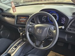 Honda HRV E A/T ( Matic ) 2021 Abu2 Mulus Km 18rban Siap Pakai 9